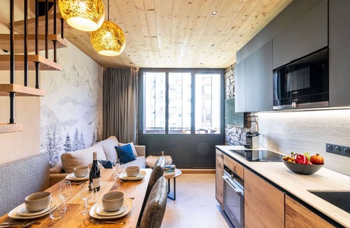Tignes Apartamento | Precioso apartamento para 4 personas con WIFI, TV y balcón