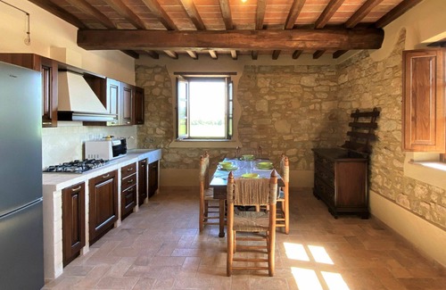 Guardistallo Apartamento | Apartamento con WIFI, piscina, A/C, patio, mascotas permitida, vista panorámica, aparcamiento