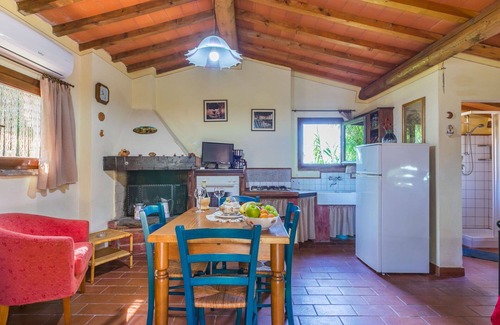 San Miniato Villa | Precioso apartamento en villa con piscina, A/C, TV, patio, mascotas permitida y aparcamiento