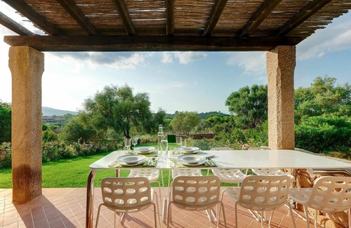Puntaldia Casa | Precioso apartamento en villa para 6 personas con A/C, piscina, TV, terraza y aparcamiento