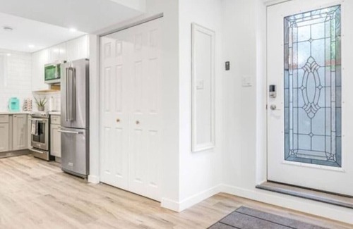 Alcona Condominio | Beautiful Apartment 5 mins from Innisfil Beach