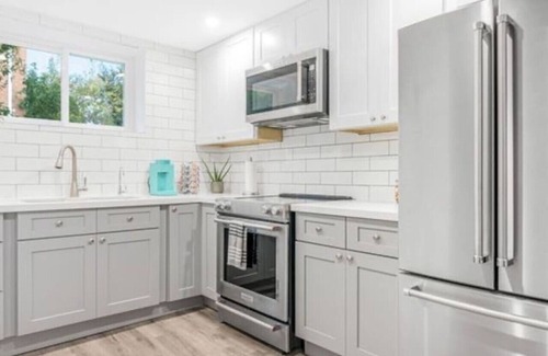 Alcona Condominio | Beautiful Apartment 5 mins from Innisfil Beach