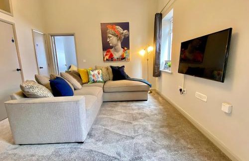Westbourne Apartamento | Beautiful Apartment - 5 Minute Walk to the Best Beach! - Great Location - Parking - Fast WiFi - Smart TV - Newly decorated - sleeps up to 4! Close to Bournemouth & Poole Town Centre