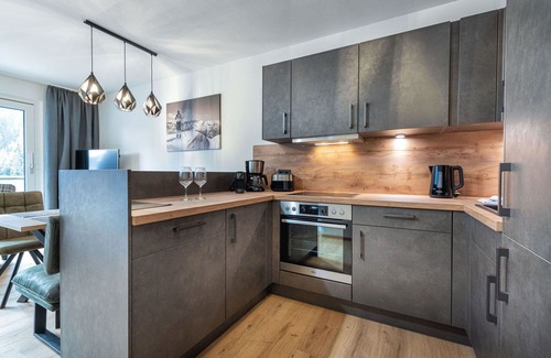 Viehhofen Apartamento | Beautiful apartment for 8 people with WIFI, pool, TV, balcony and pets allowed