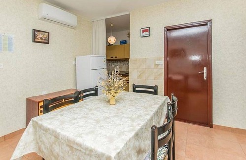 Nin Apartamento | Beautiful apartment Brby near sandy beach