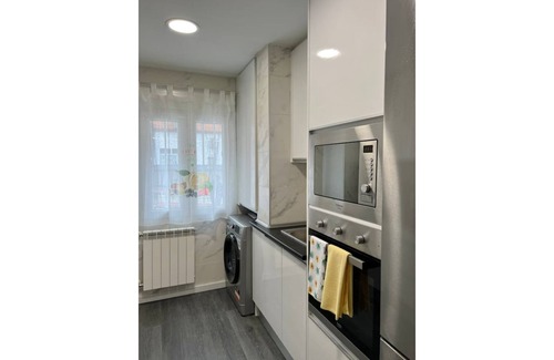 Villaverde Apartamento | Beautiful Apartment close to Everything!