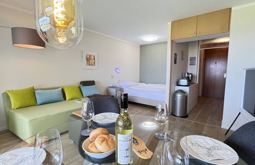 Loffingen Apartamento | Precioso apartamento con piscina, WIFI, TV, balcón, mascotas permitida y vista panorámica