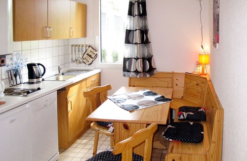 Oberhavel Casa | Hermoso apartamento en villa con WIFI, TV, terraza, mascotas permitida y aparcamiento