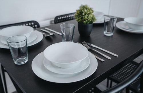 Bootle Apartamento | Beautiful apartment dos - free public parking