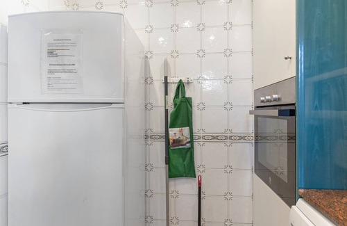 Sol del Este Apartamento | Hermoso apartamento "La Gardenia 41" con Wi-Fi, piscina, terraza y jardín; aparcamiento en la calle disponible