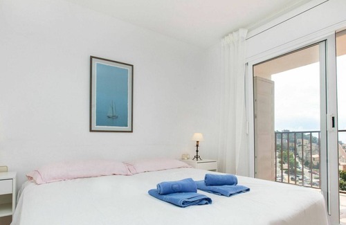 Tossa de Mar Apartamento | Beautiful apartment for 4 guests with A/C, WIFI, TV and terrace