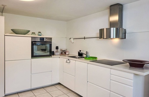 Gordola Apartamento | Hermoso apartamento con A/C, WIFI, TV, patio, mascotas permitida y vista panorámica