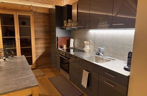 Zweisimmen Apartamento | Precioso apartamento para 3 personas con WIFI, balcón y mascotas permitida