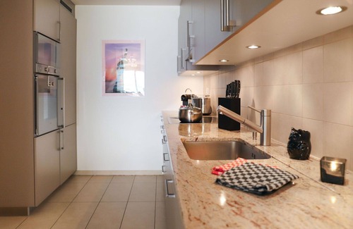 Montreux Apartamento | Bonito apartamento para 2 personas con piscina, WIFI, A/C, TV, terraza y vista panorámica