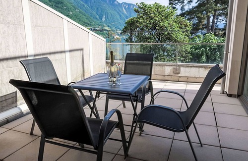Montreux Apartamento | Bonito apartamento para 2 personas con piscina, WIFI, A/C, TV, terraza y vista panorámica
