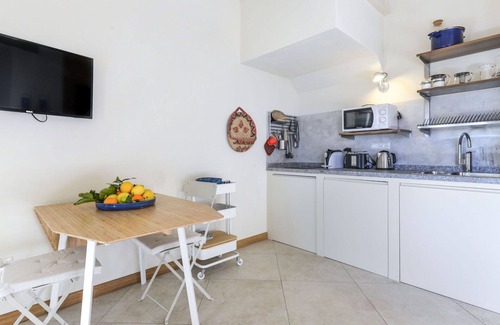 Marciana Apartamento | Acogedor apartamento para 2 personas con WIFI, A/C, balcón, mascotas permitida y aparcamiento