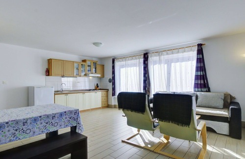 Bohinjska Bistrica Apartamento | Acogedor apartamento con WIFI, TV, balcón, mascotas permitida, vista panorámica y aparcamiento