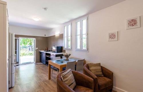 Cervione Apartamento | Precioso apartamento con A/C, WIFI, TV, terraza, mascotas permitida, vista panorámica, aparcamiento