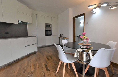 Ardenno Apartamento | Hermoso apartamento para 5 personas con WIFI, piscina, TV, terraza y aparcamiento