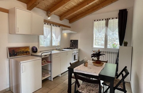 Pantasina Apartamento | Hermoso apartamento con piscina, TV, terraza, mascotas permitida, vista panorámica y aparcamiento