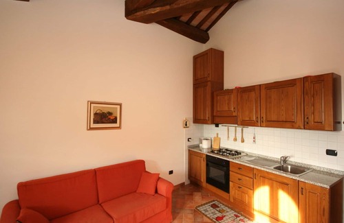 Certaldo Alto Apartamento | Precioso apartamento con WIFI, A/C, TV, vista panorámica y aparcamiento, cerca de San Gimignano