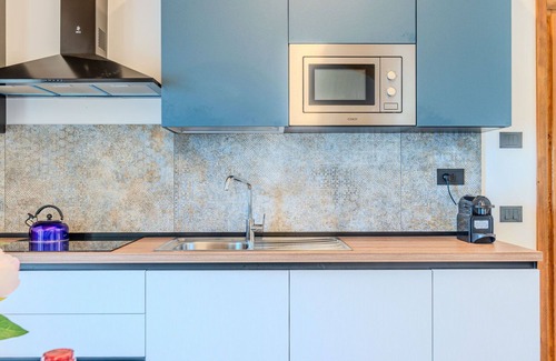 Verceia Apartamento | Hermoso apartamento para 4 personas con A/C, WIFI, TV y balcón