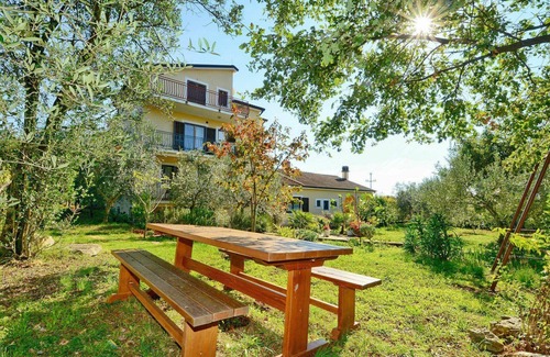 Valica Apartamento | Precioso apartamento para 4 personas con WIFI, A/C, piscina, TV, balcón y aparcamiento