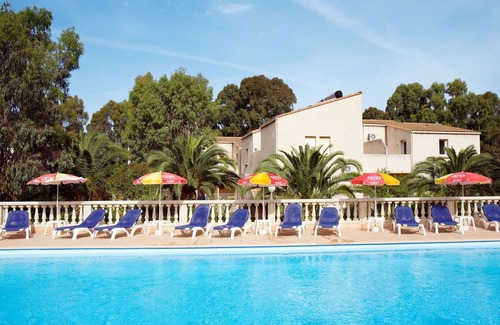 Calvi Apartamento | Beautiful apartment for 4 people with A/C, pool, WIFI, TV, terrace and parking