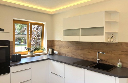 Weissenbach am Lech Apartamento | Acogedor apartamento para 6 personas con WIFI, TV, terraza y mascotas permitida