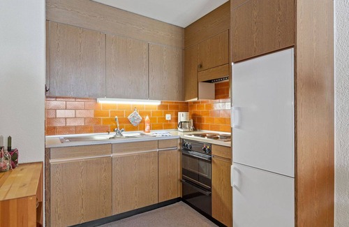 Parpan Apartamento | Hermoso apartamento para 3 personas con WIFI, TV y balcón