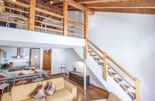 La Punt-Chamues-ch Apartamento | Precioso apartamento con WIFI, TV, balcón, mascotas permitida, vista panorámica y aparcamiento