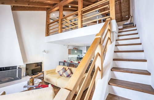 La Punt-Chamues-ch Apartamento | Precioso apartamento con WIFI, TV, balcón, mascotas permitida, vista panorámica y aparcamiento