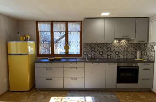 Augio Apartamento | Bonito apartamento para 4 personas con WIFI, TV y patio