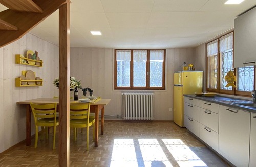Augio Apartamento | Bonito apartamento para 4 personas con WIFI, TV y patio