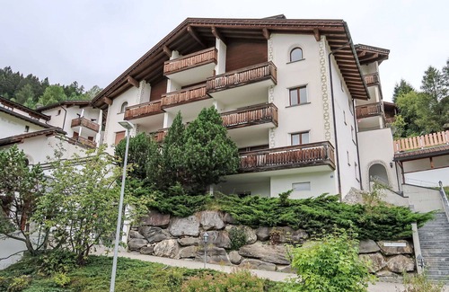 Salouf Apartamento | Hermoso apartamento con piscina, WIFI, TV, balcón, mascotas permitida y vista panorámica