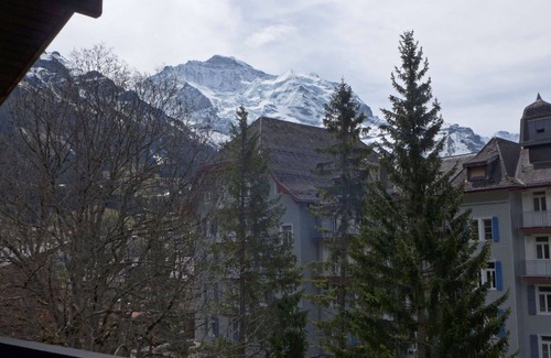 Wengen Apartamento | Bonito apartamento para 5 personas con WIFI, TV y balcón
