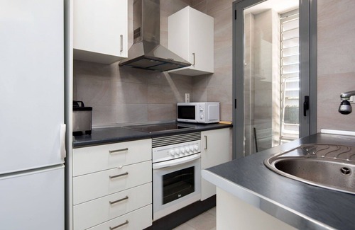 Vergel Apartamento | Bonito apartamento con WIFI, piscina, A/C, TV, terraza, mascotas permitida y aparcamiento