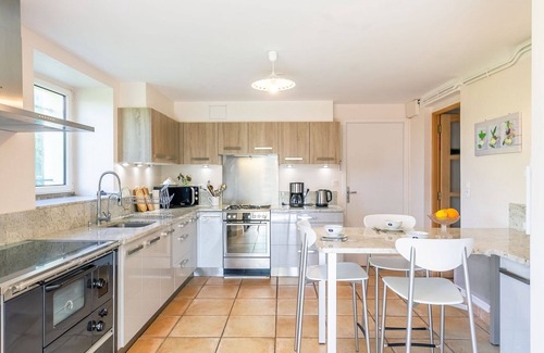 Daoulas Apartamento | Hermoso apartamento para 2 personas con WIFI, TV, mascotas permitida y aparcamiento
