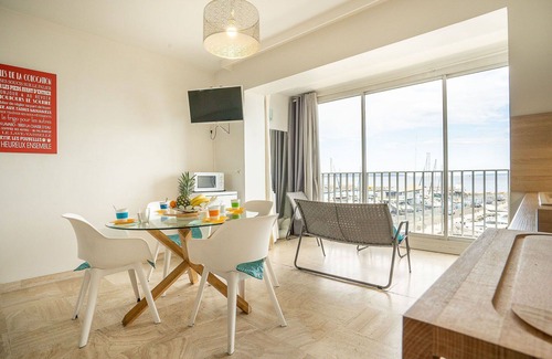 Toulon - Hyeres Apartamento | Bonito apartamento para 4 personas con WIFI, TV, balcón y aparcamiento