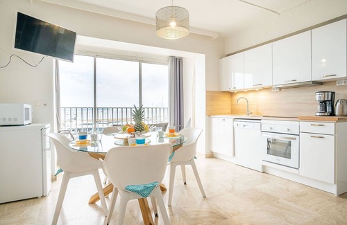 Toulon - Hyeres Apartamento | Bonito apartamento para 4 personas con WIFI, TV, balcón y aparcamiento