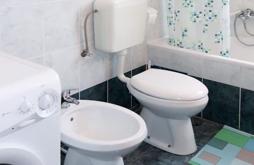 Hrboki Apartamento | Precioso apartamento para 6 personas con A/C, piscina privada, WIFI, TV, patio y aparcamiento