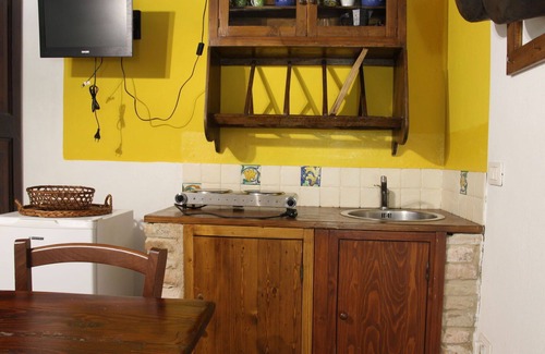 Granarola Apartamento | Hermoso apartamento para 4 personas con A/C, WIFI, piscina, TV, patio y mascotas permitida