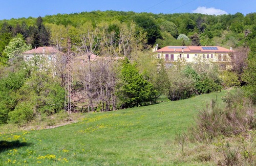 Albisola Superiore Apartamento | Hermoso apartamento con WIFI, TV, patio, mascotas permitida, vista panorámica y aparcamiento