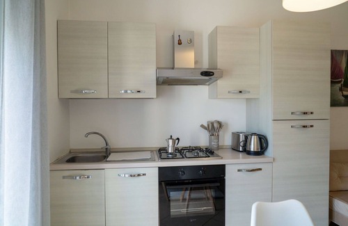 Silvi Marina Apartamento | Hermoso apartamento para 4 personas con piscina, A/C, WIFI, TV, terraza y mascotas permitida