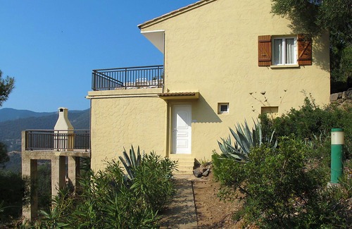 Partinello Apartamento | Bonito apartamento con A/C, WIFI, TV, patio, mascotas permitida, vista panorámica y aparcamiento