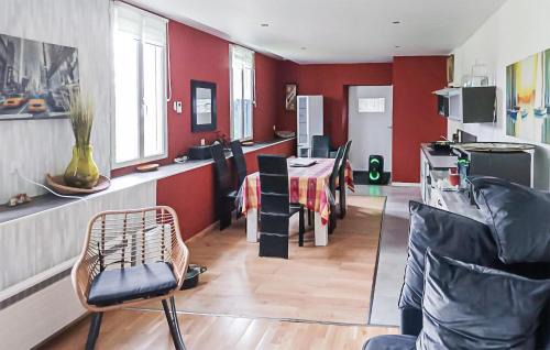 Saint-Evarzec Apartamento | Beautiful Apartment In Saint-Evarzec