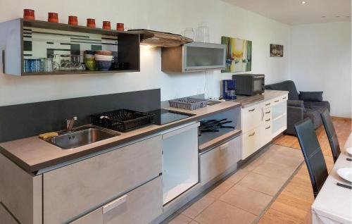 Saint-Evarzec Apartamento | Beautiful Apartment In Saint-Evarzec