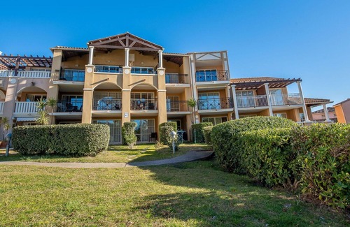 Le Dramont Apartamento | Beautiful apartment for 4 guests with pool, WIFI, A/C, TV, terrace and pets allowed
