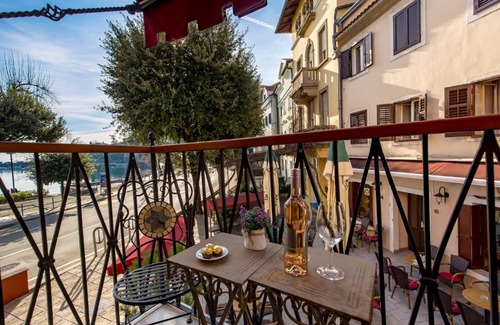 Ika Apartamento | Beautiful apartment house on the seaside