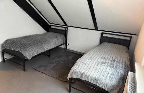 Oberdorla Apartamento | Beautiful apartment in Fernwald-Steinbach